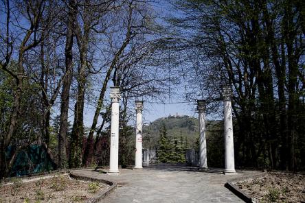 PASSEGGIATA TRA NATURA, TERME E STORIA