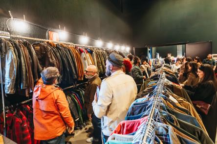 East Market, anche a febbraio lo shopping è vintage